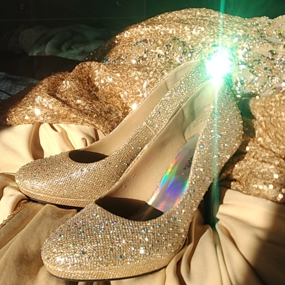 Beautiful gold heels